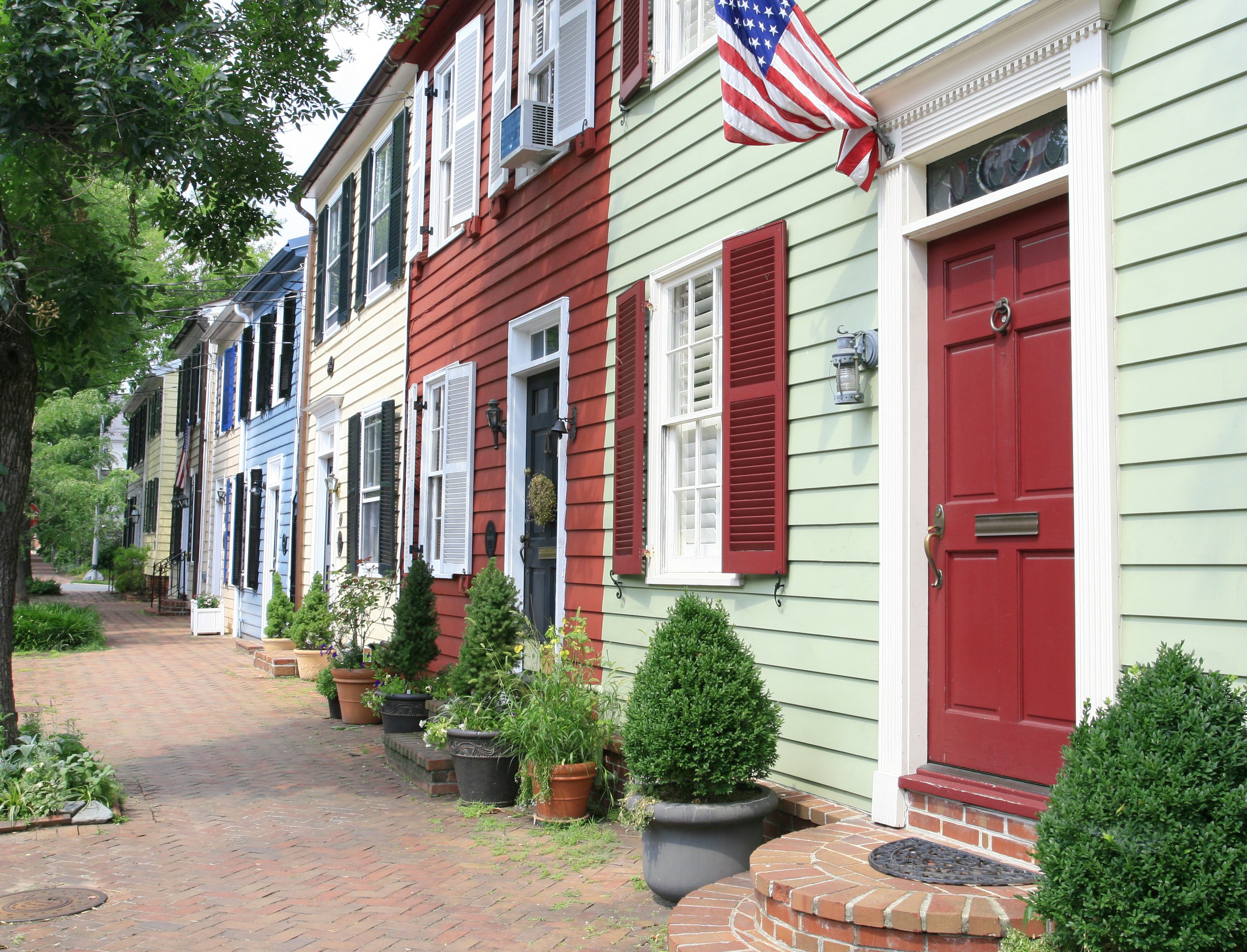 photo of queen street, alexandria