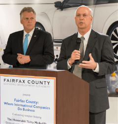 2016-07-08-movers-shakers-fairfax-county-economic-image-chief SM