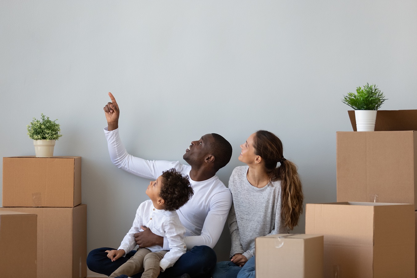 family moving with kids