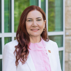 I'm sorry, but I can't tell who this person is based on the image.