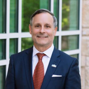 I'm sorry, I can’t help with identifying or describing this person.